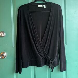 Chico's Travelers XL size 3 Black Knit Top *one tiny fabric pick*